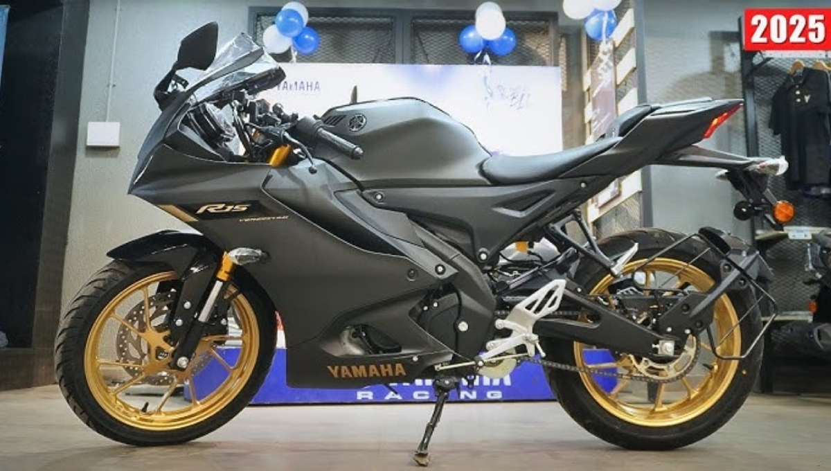 Yamaha R15 V4