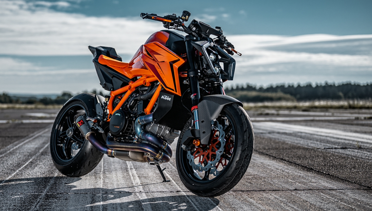 KTM 1390 Super Duke R: Superbike with 1350cc engine and 250 kmph top speed, price starts at Rs 15 lakh
