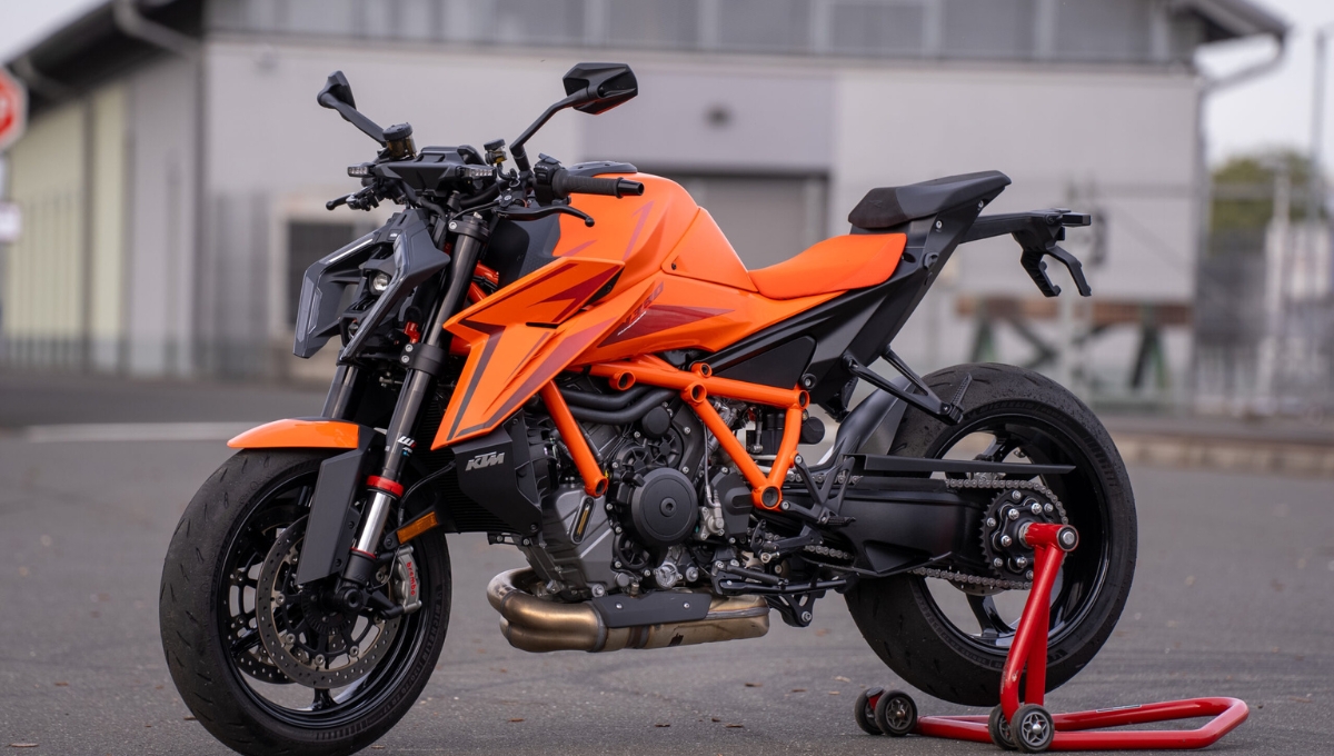 KTM 1390 Super Duke R: Superbike with 1350cc engine and 250 kmph top speed, price starts at Rs 15 lakh