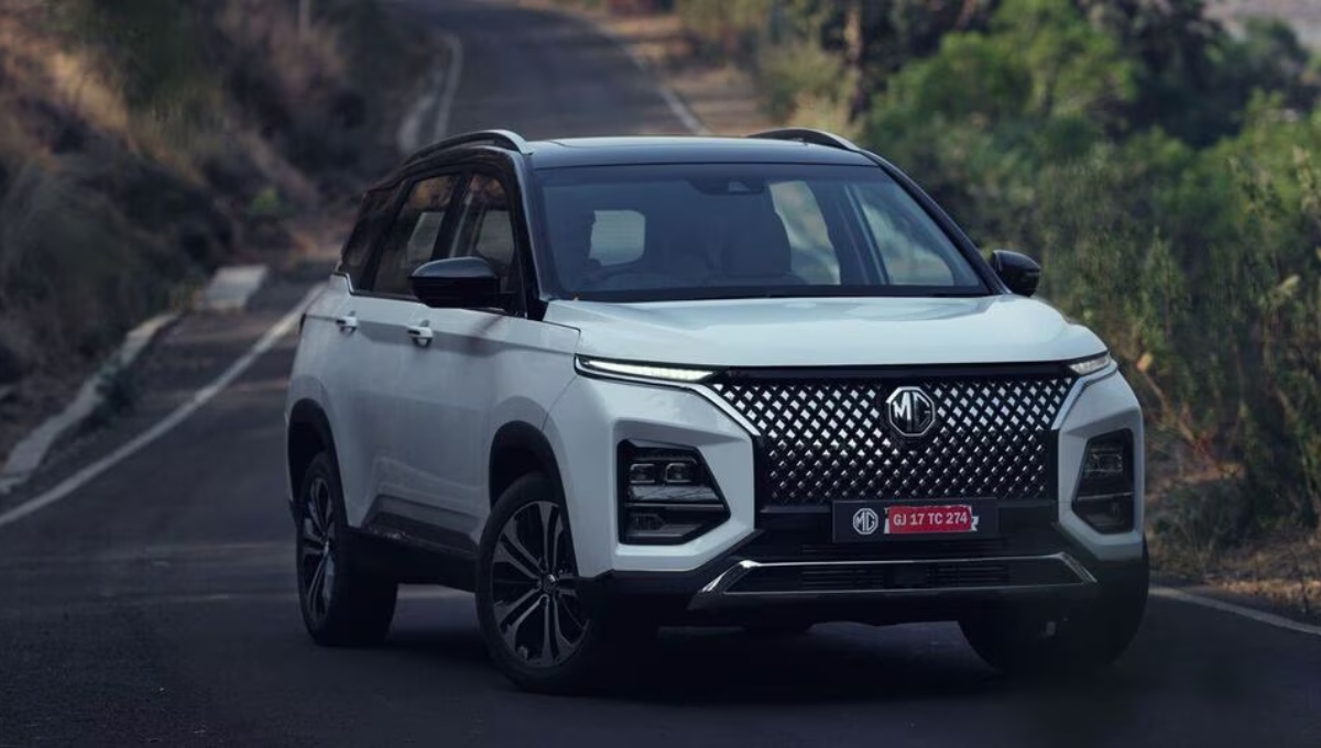 MG Hector launched at ₹14.94 lakh with stylish looks, 18-inch alloy wheels and a luxurious interior