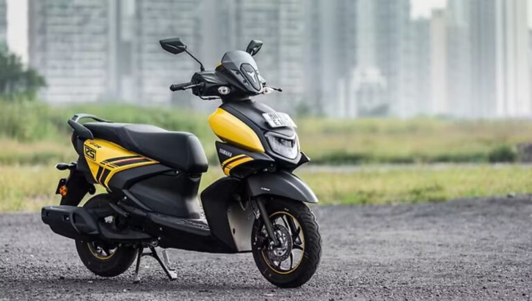 Yamaha Ray ZR 125 Review 2025: Stylish Scooter with 125cc Power, Smart Features at Just Rs 94,882