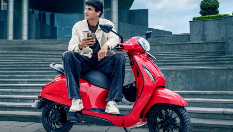 Bajaj Chetak: Stylish electric scooter with 62 kmph top speed and 3 kWh battery for just Rs 1.50 lakh
