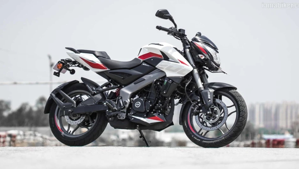 Bajaj Pulsar NS200 2025: 24.13 BHP Power, LED Headlights and Stylish Design at Rs1.60 Lakh