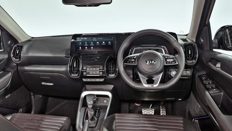 Kia Sonet 20257.30 - 14.09 Lakh Stylish SUV with 19 kmpl Mileage and Advanced Safety Features