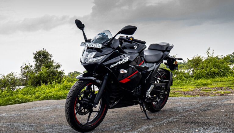 Suzuki Gixxer SF: 155cc Stylish, Powerful and Only Around Rs1.50 Lakh