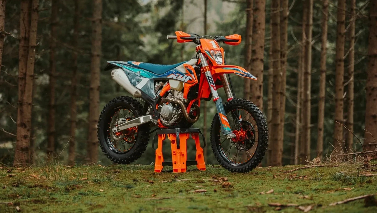 KTM 350 EXC-F Review: 44.3 BHP Engine, Dual Channel ABS and 2-Year Warranty Full Specs and Price in India