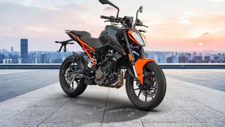 KTM 200 Duke 2025: 24.67 BHP Power, LED Lights and 140 kmph Top Speed Price Starts Around Rs2.15 Lakh