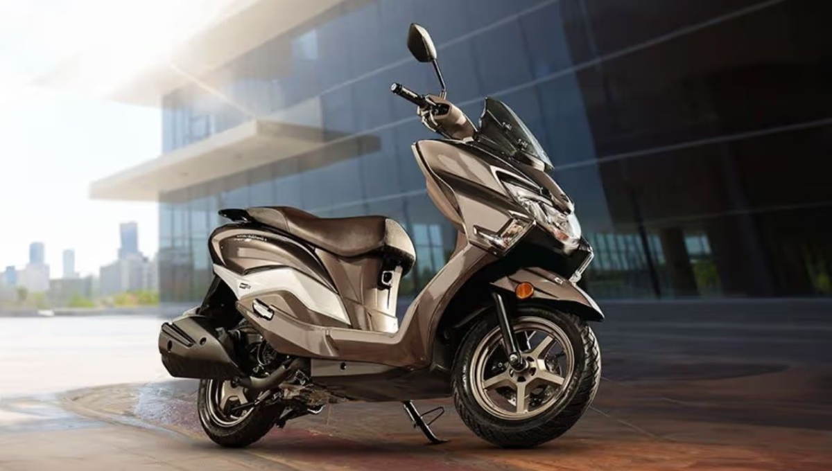 Suzuki Burgman Street 125 Review 2025 Sleek Design, 124cc Power and Affordable Price
