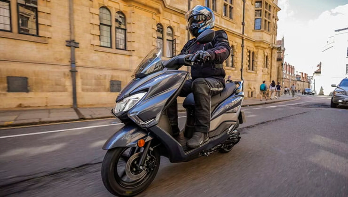 Suzuki Burgman Street 125: Stylish, Comfortable and Powerful City Scooter Suzuki Burgman Street 125: Stylish, Comfortable and Powerful City Scooter